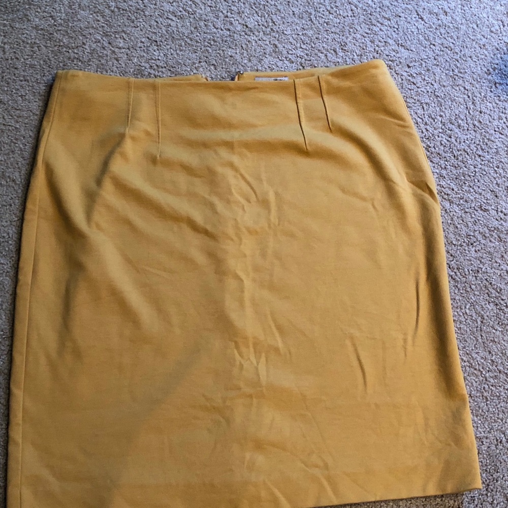 Halogen skirt